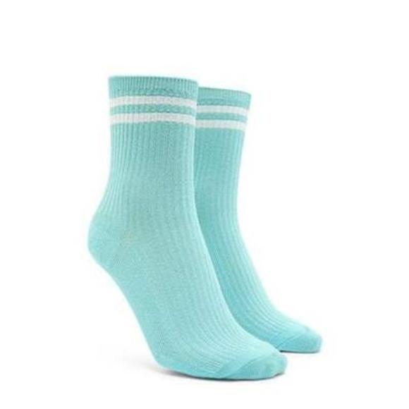 Forever 21 Accessories - ❣️3/$15❣️Varsity striped Crew socks